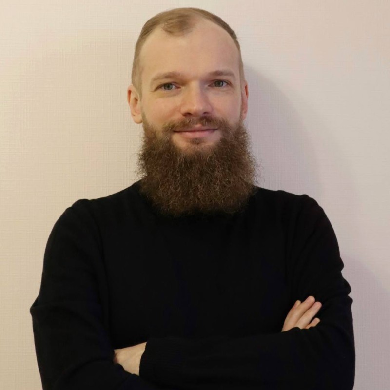 Алексей Иванов